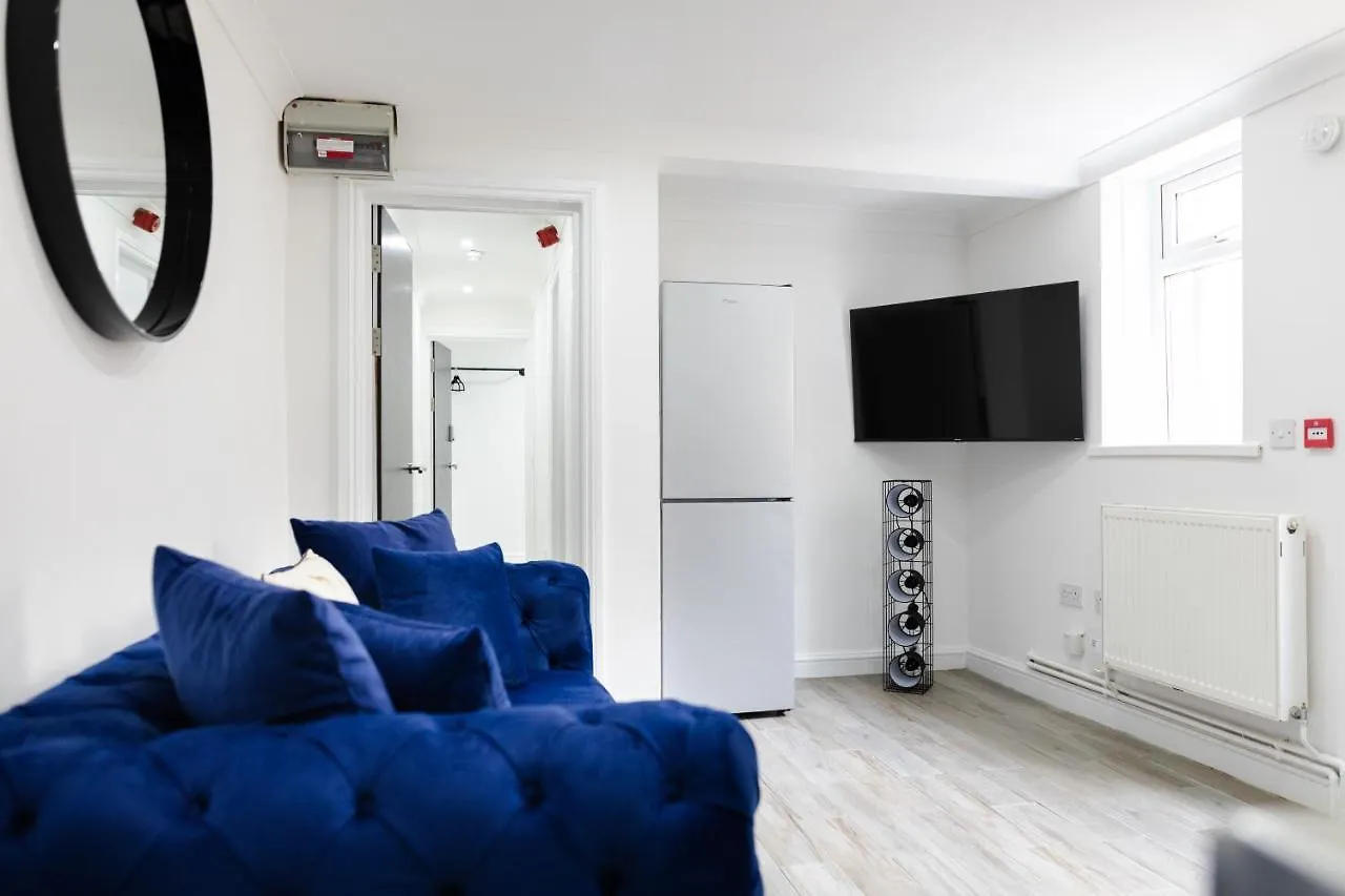 Chic Urban 2 Bedroom Apartments Cardiff 0*,  United Kingdom
