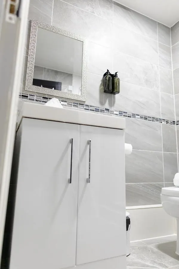 Chic Urban 2 Bedroom Apartments Cardiff