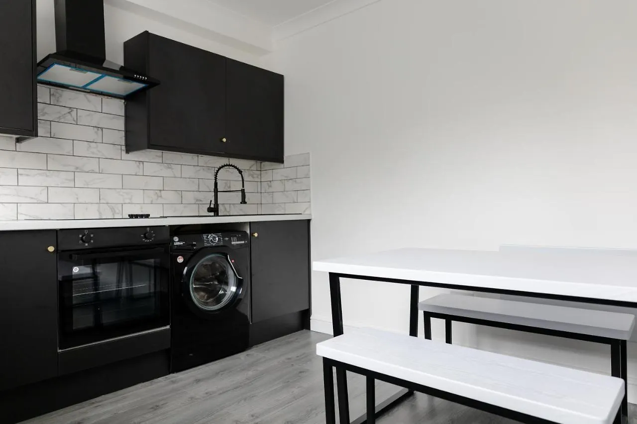 Chic Urban 2 Bedroom Apartments Cardiff United Kingdom