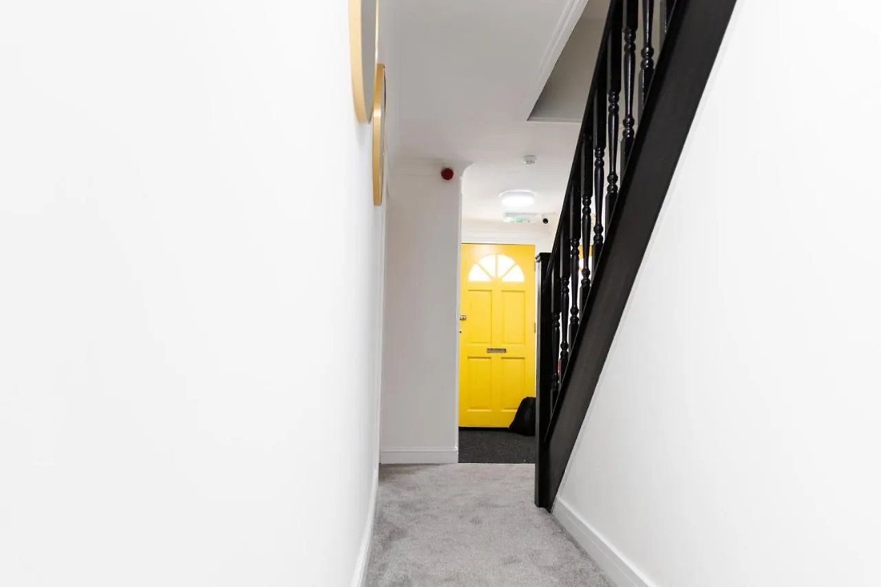Chic Urban 2 Bedroom Apartments Cardiff