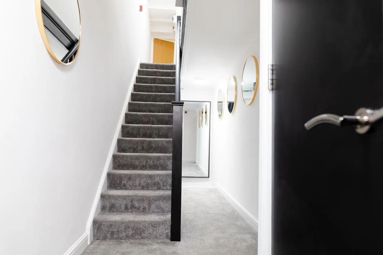 Chic Urban 2 Bedroom Apartments Cardiff United Kingdom